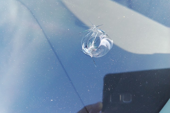 Steinschlag auf der Windschutzscheibe